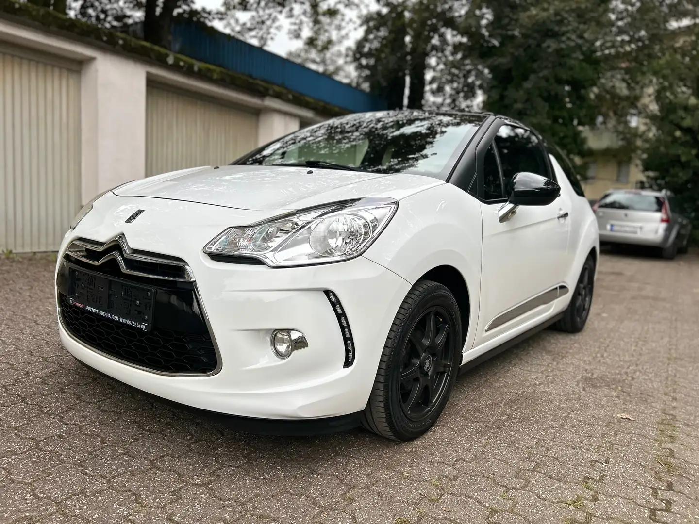 Citroen DS3 Chic, 2-Hand, Klima, PDC, Tempomat Weiß - 1