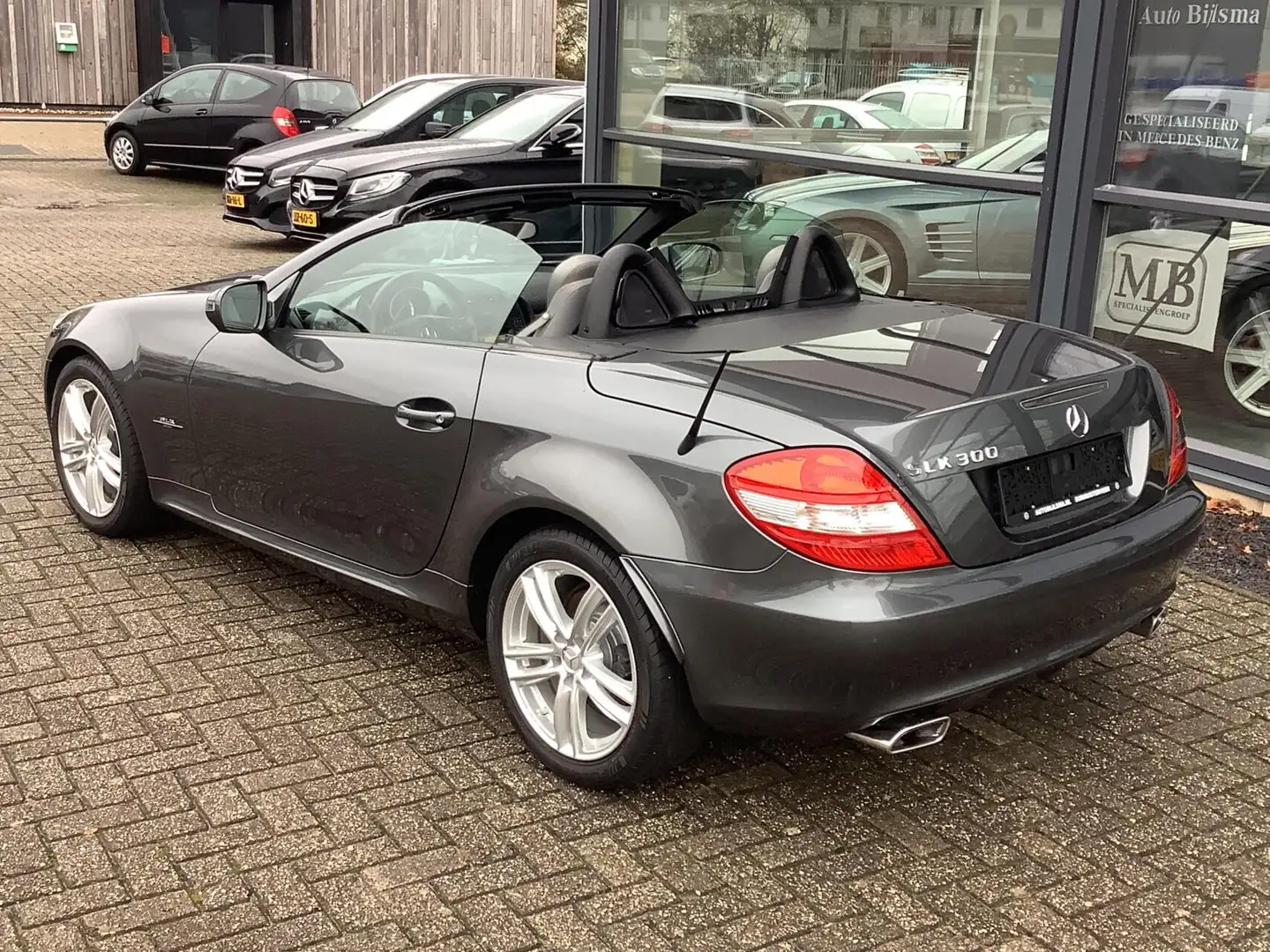 Mercedes-Benz SLK 300 Grand edition, face lift, nekverwarming, lederen b - 2