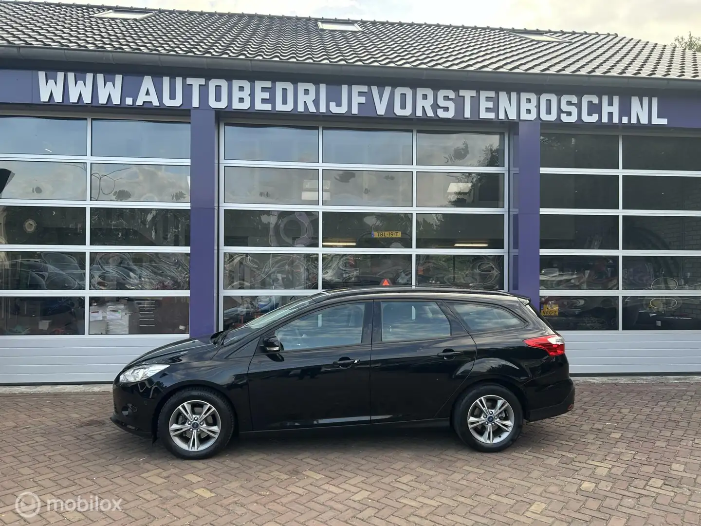 Ford Focus Wagon 1.0 EcoBoost Titanium * AIRCO * PDC V en A Schwarz - 2