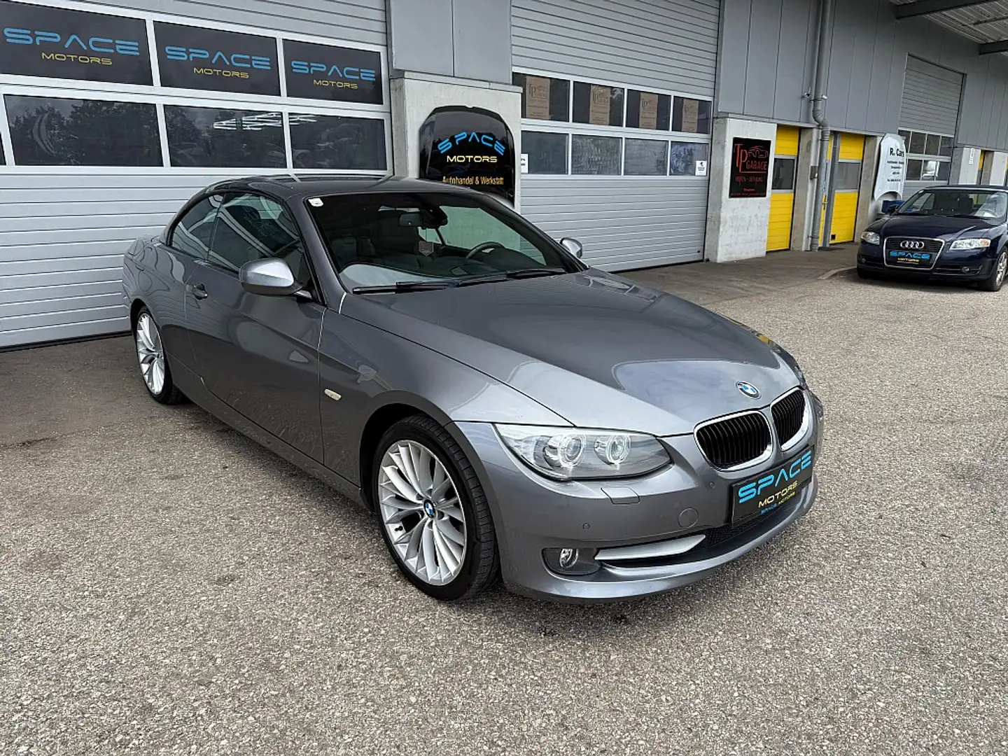 BMW 320 d Cabrio Argento - 1