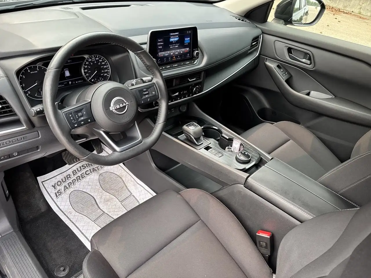 Nissan Rogue photo Nissan Rogue