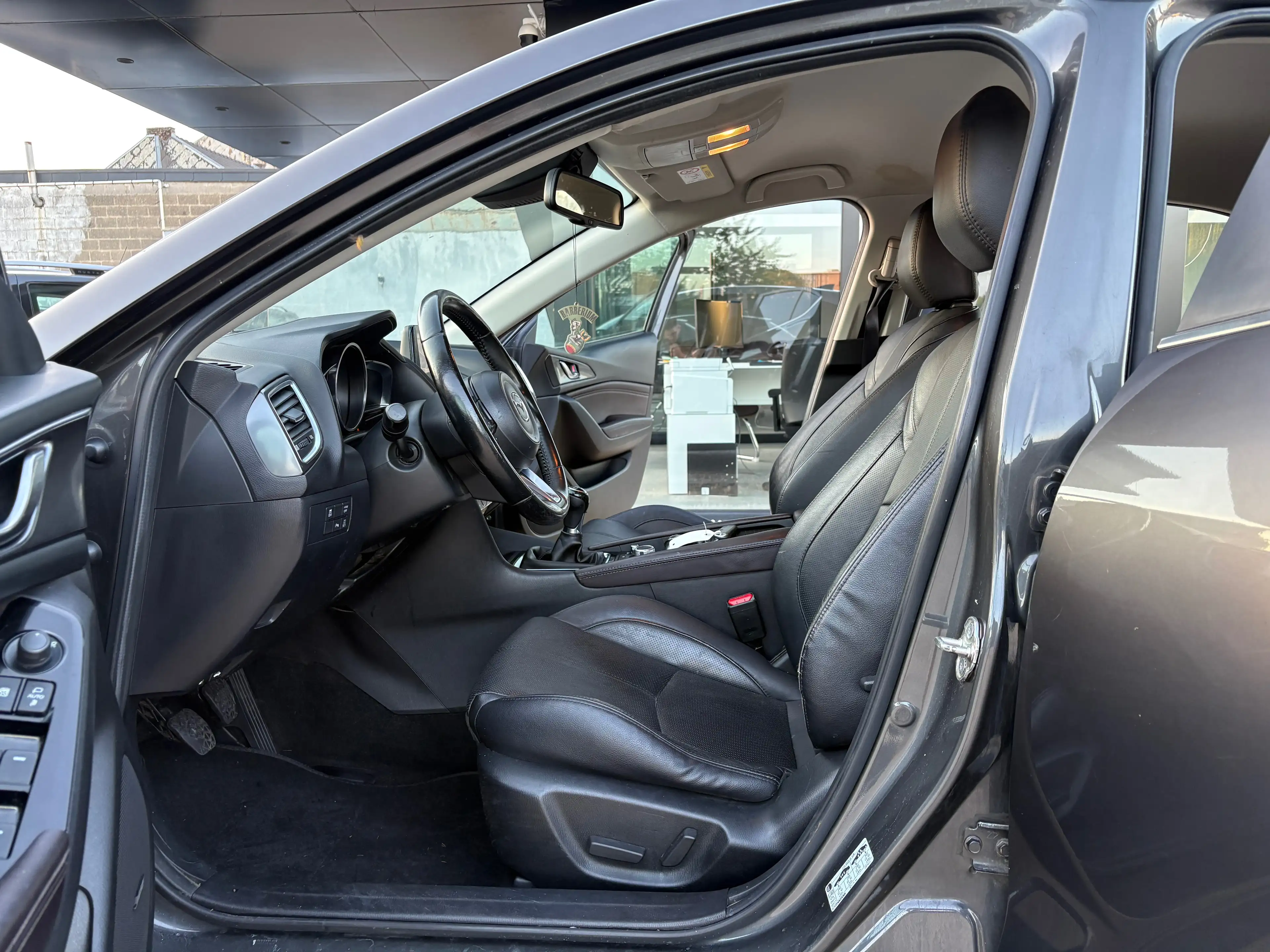 Mazda 3 3 2.0i Skydrive — photo 8