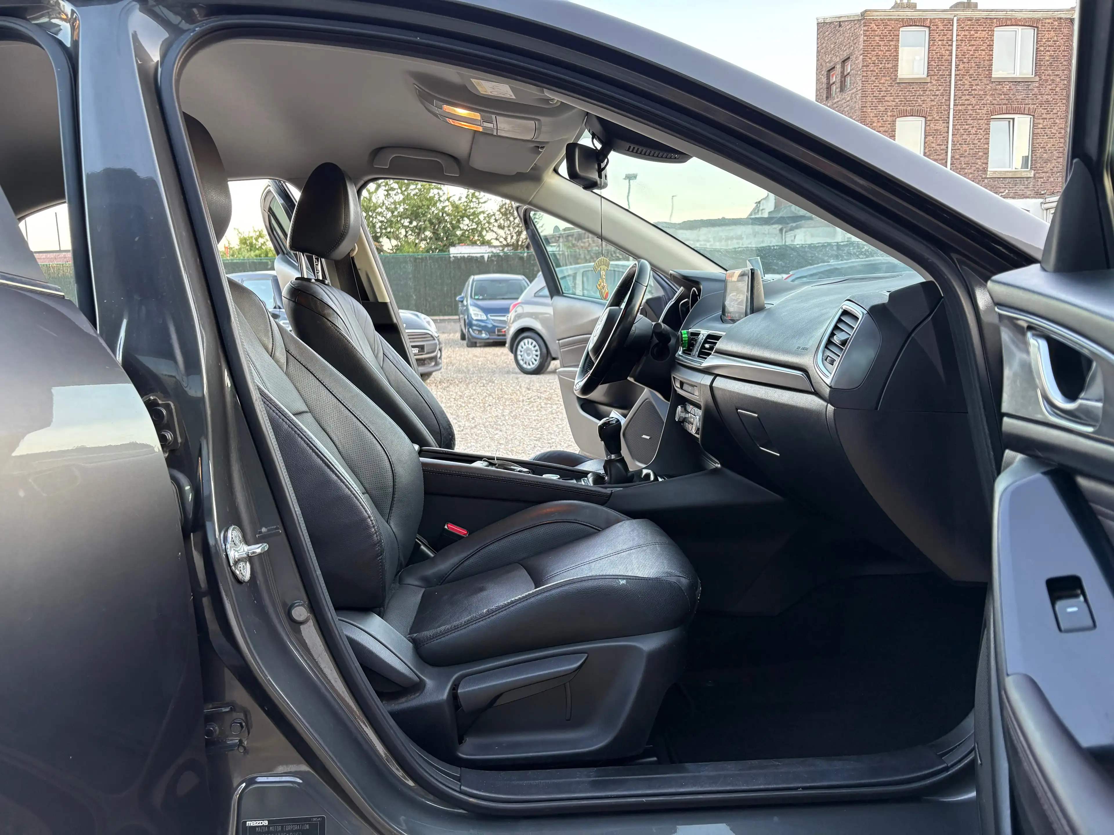 Mazda 3 3 2.0i Skydrive — photo 9