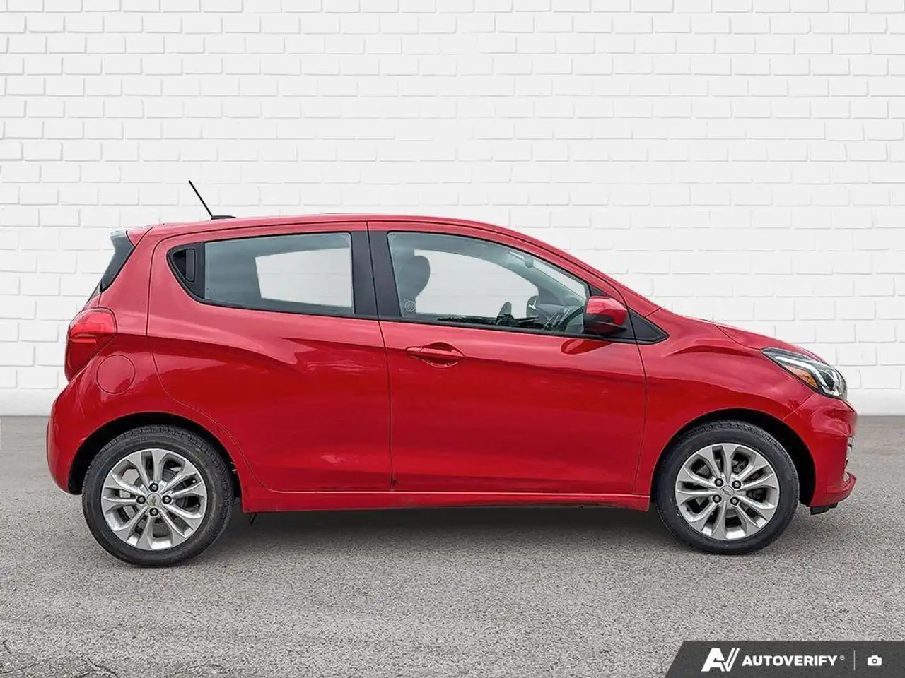 Chevrolet Spark снимка Chevrolet Spark