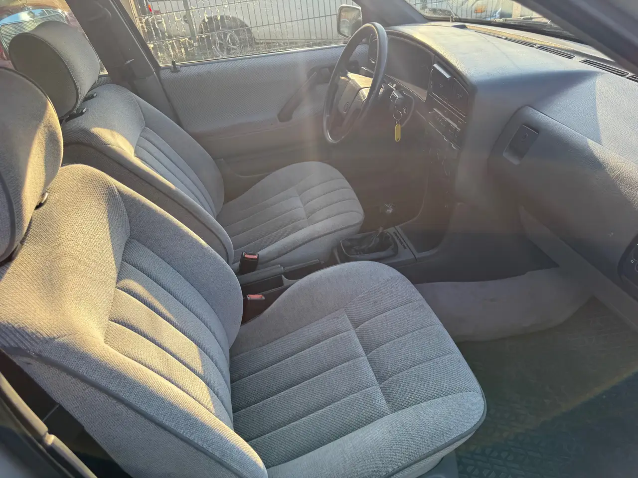 Volkswagen Passat Variant 1.8 GL *braucht Arbeit*AHK*eSD*GJ-Reifen*, foto 10