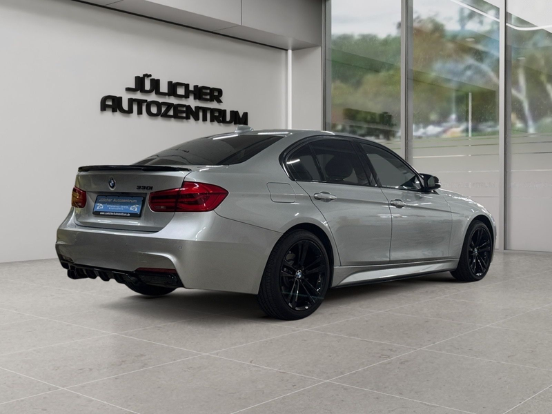BMW 330 i Limousine xDrive M Sport Edition Aut — photo 3