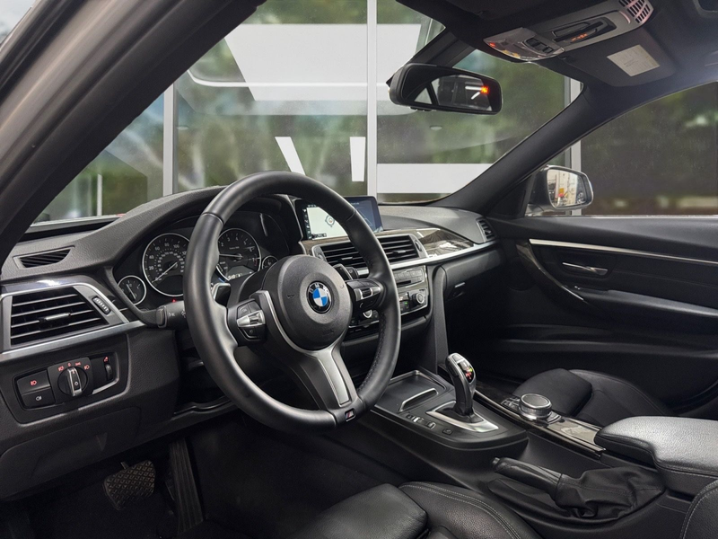 BMW 330 i Limousine xDrive M Sport Edition Aut — photo 11