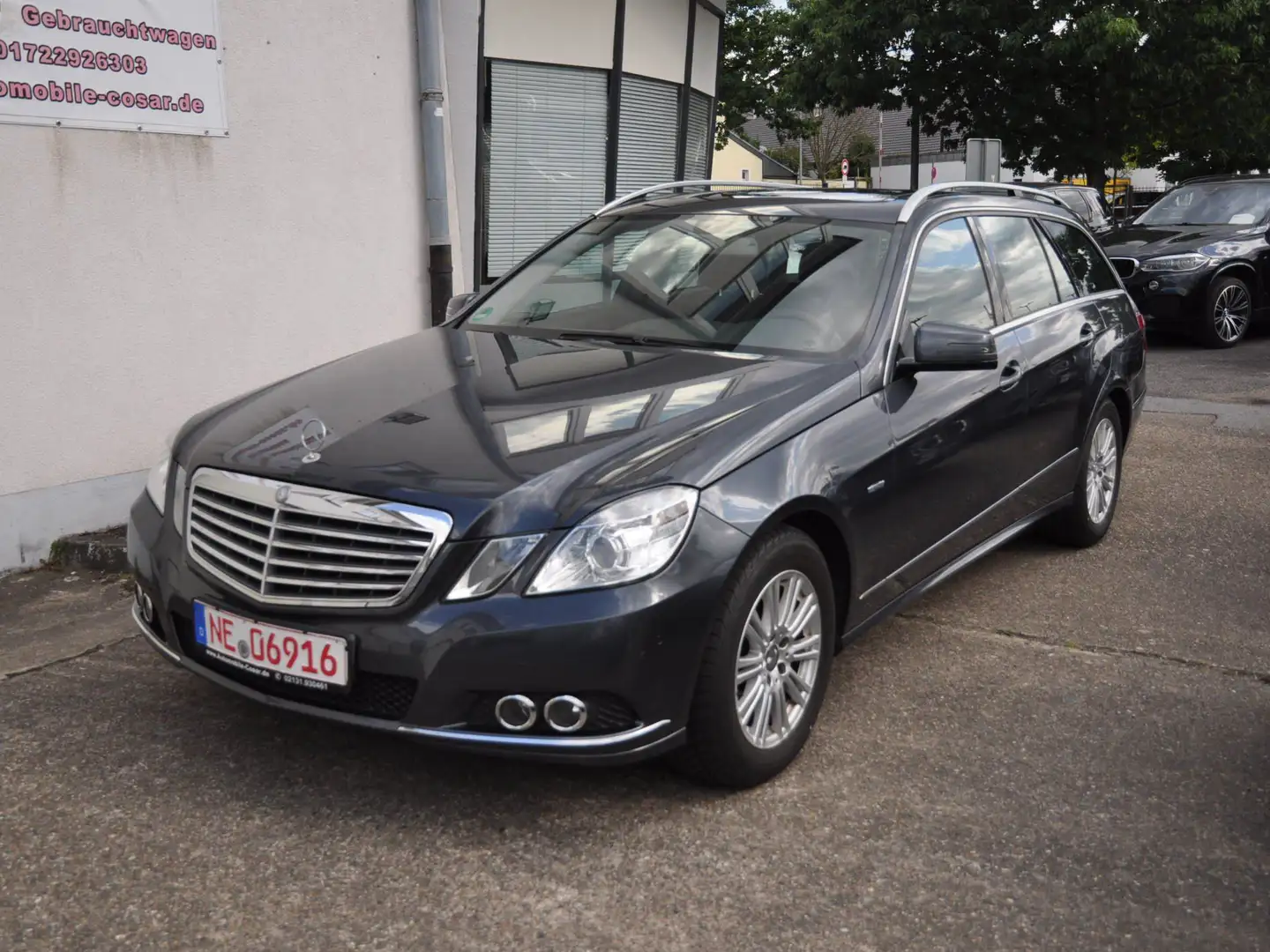 Mercedes-Benz E 220 T CDI DPF BlueEFFICIENCY Automatik Elegance*ESSD* Grau - 1