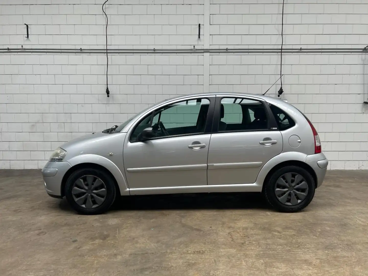 Citroen C3 1.4i-16V Exclusive Grijs - 2