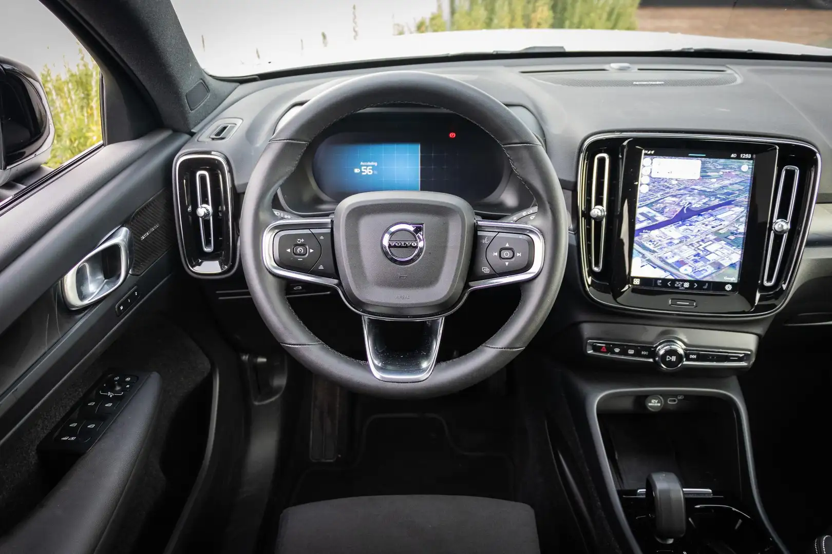 Volvo C40 Recharge Ultimate 69 kWh | Black Pack | Trekhaak | Wit - 2