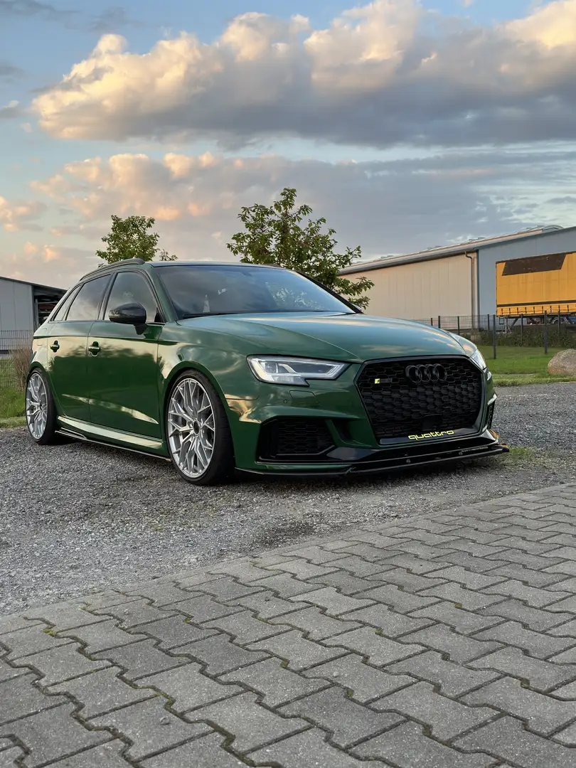 Audi RS3 Sportback 2.5 tfsi quattro s-tronic Grün - 1