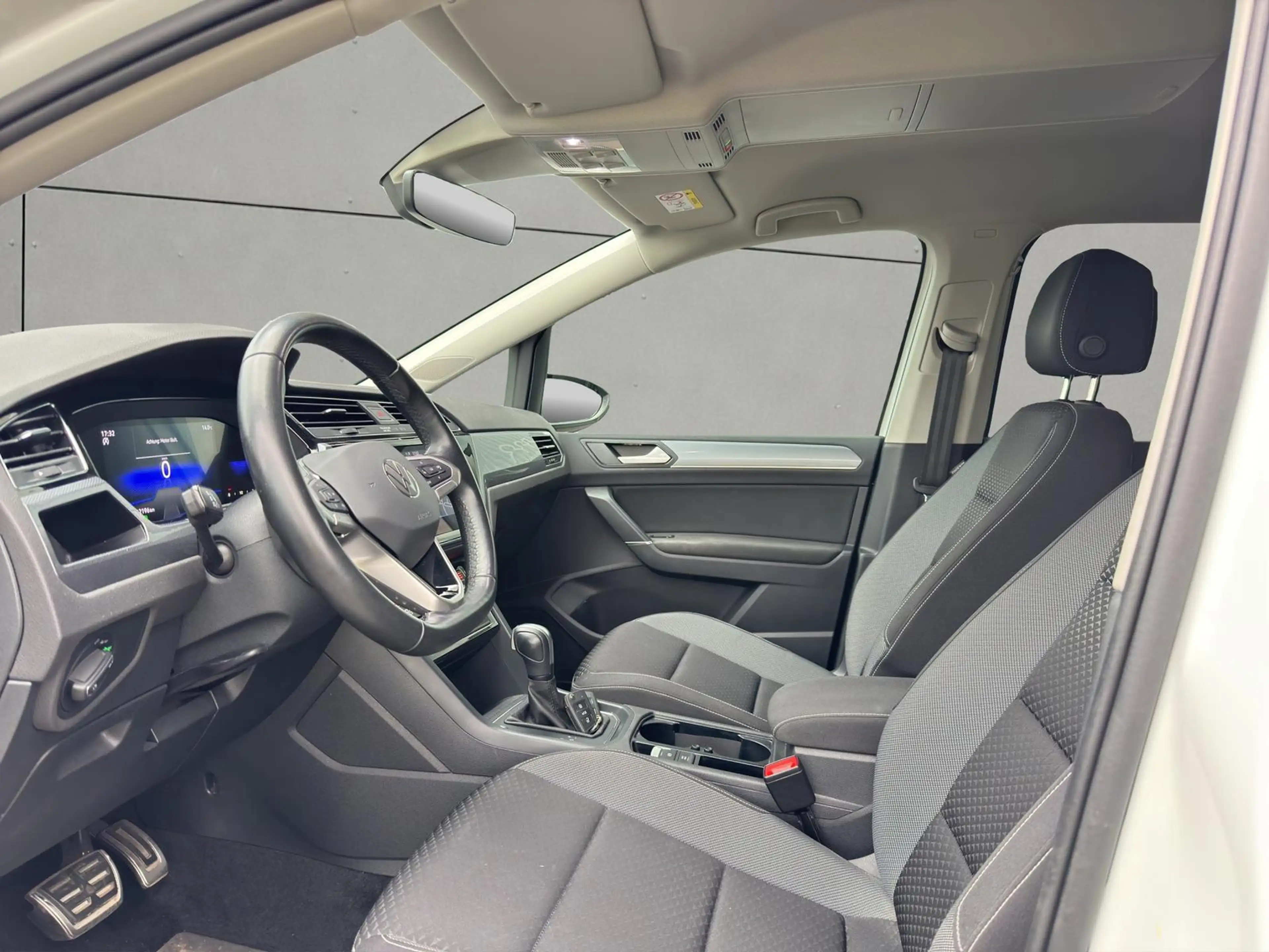 Volkswagen Touran Active 1.5 TSI DSG 7-Sitze Navi ACC SHZ — photo 15