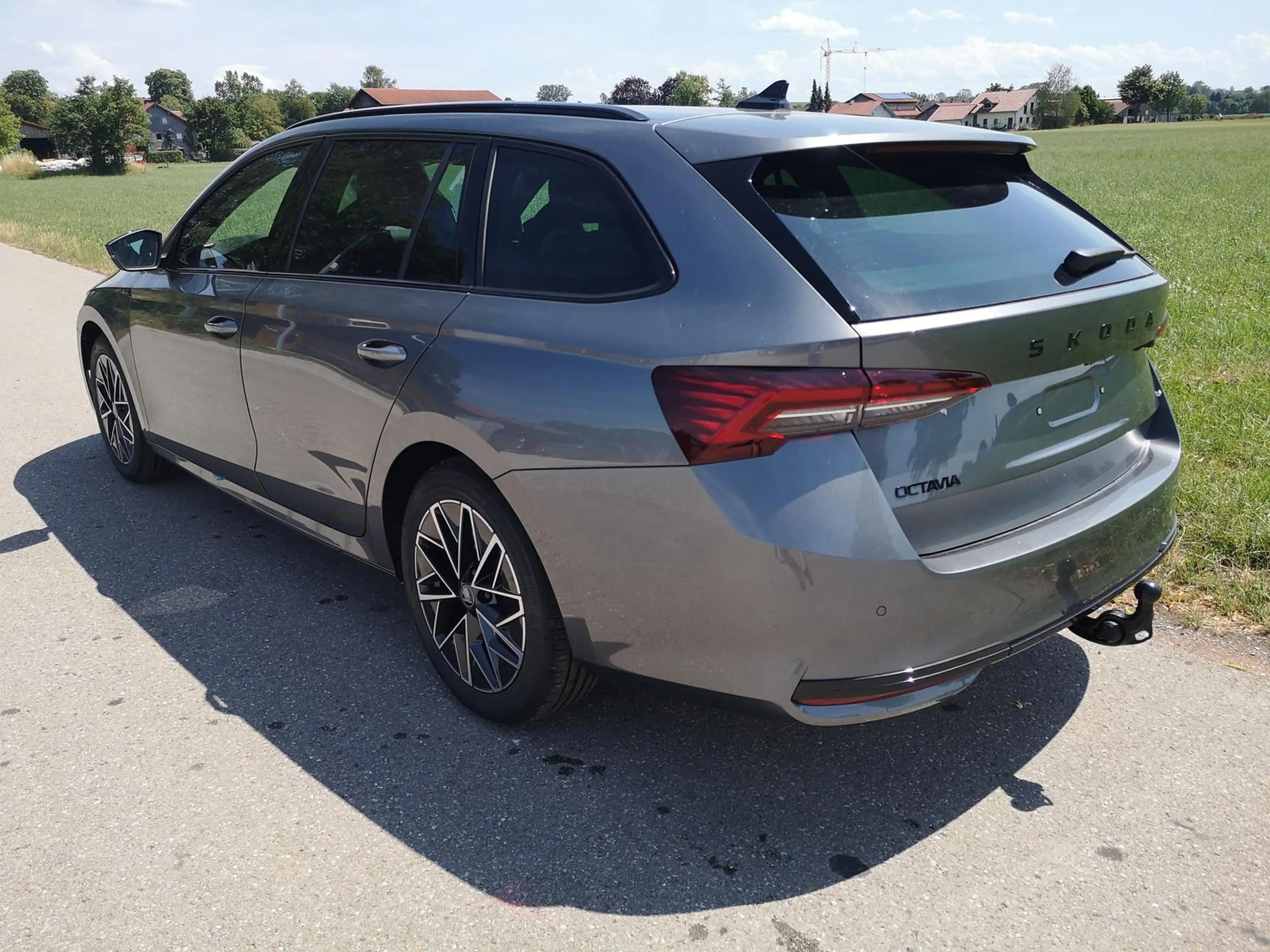Skoda Octavia Combi 2.0 TDI 110 kW Sportline Kombi AHK GV5 AC... — photo 3