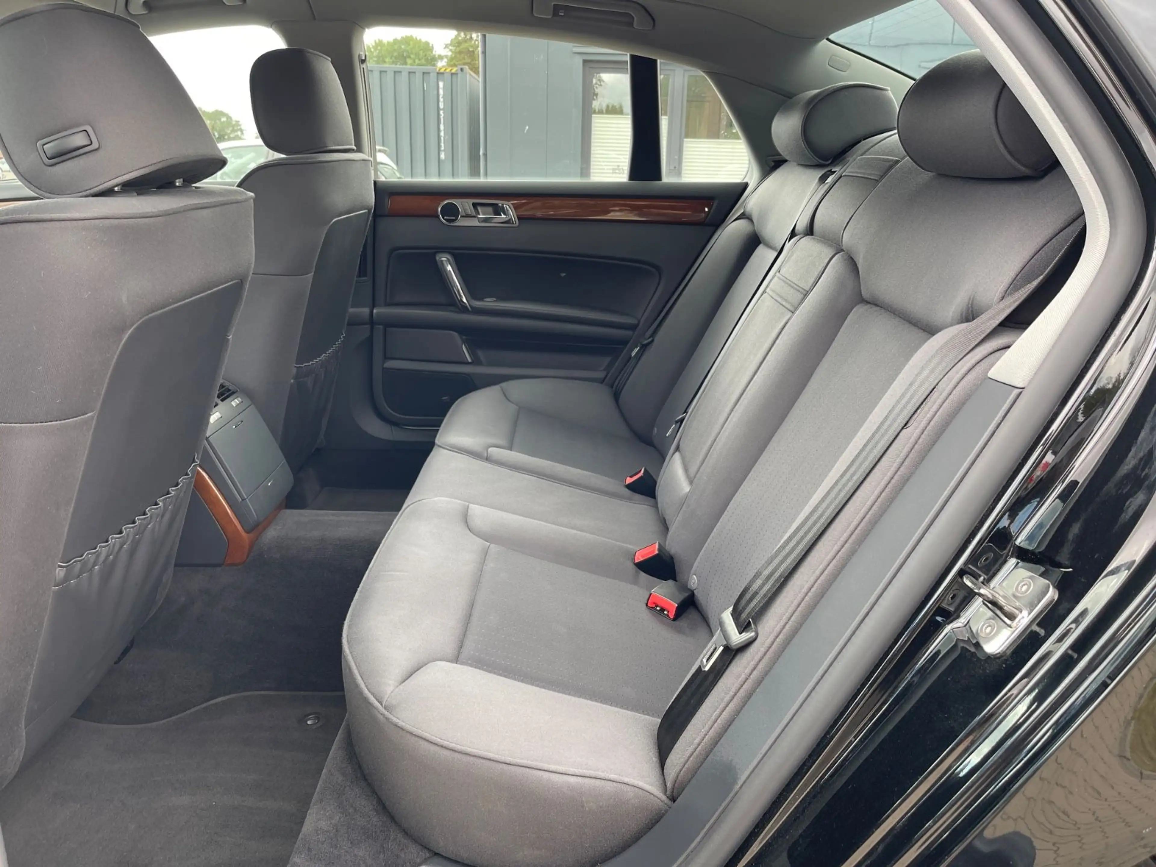 Volkswagen Phaeton V6 TDI 5-Sitzer 4Motion 2HD DYNAUDIO — photo 13