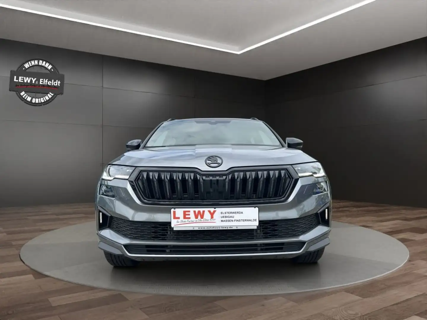 Skoda Karoq 2.0 TSI 4x4 DSG Sportl.+Standheiz.+Matrix+ Grau - 2