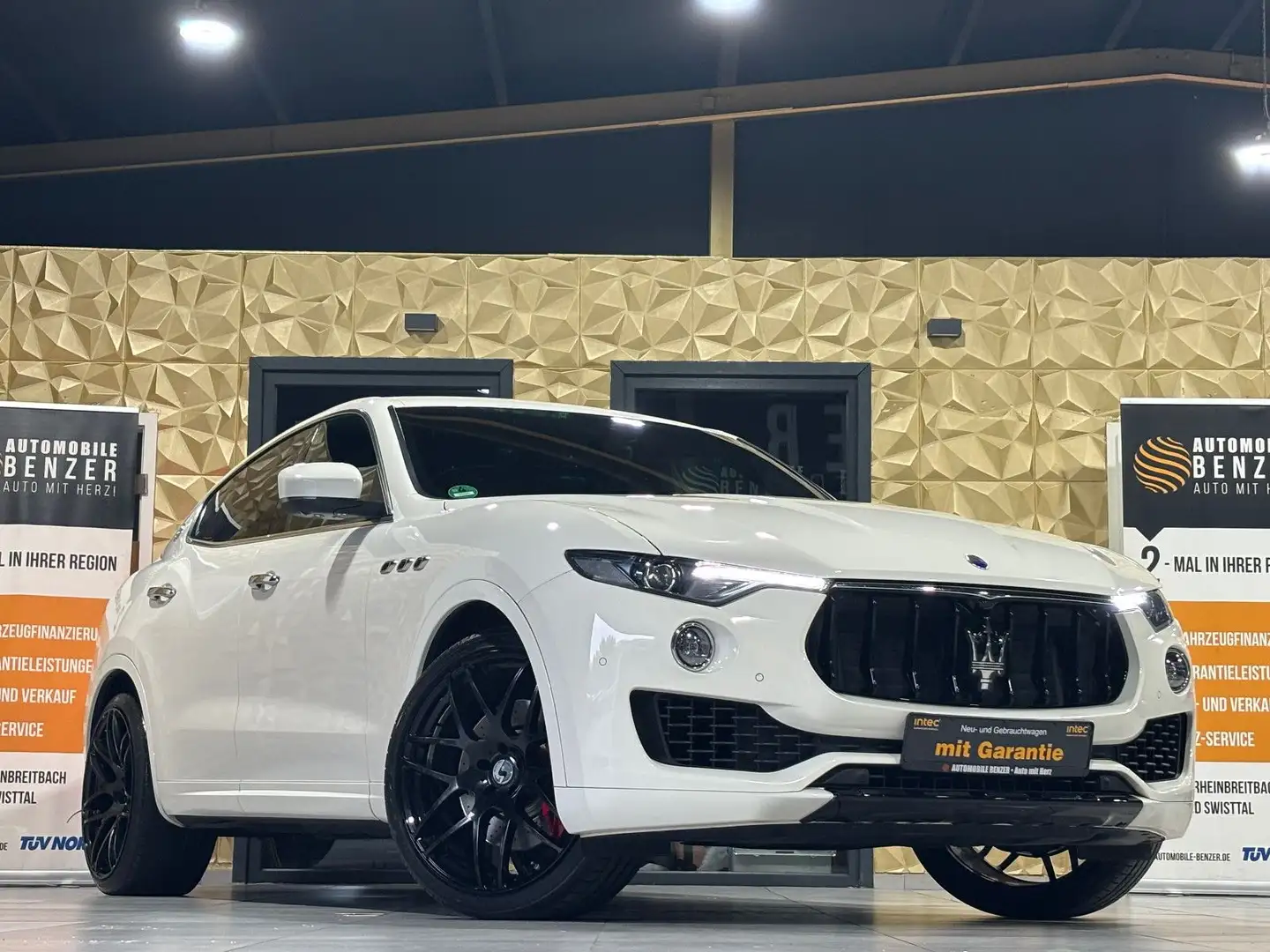 Maserati Levante S/CARBON/HARMAN-KARDON/KAMERA/BRD Weiß - 1