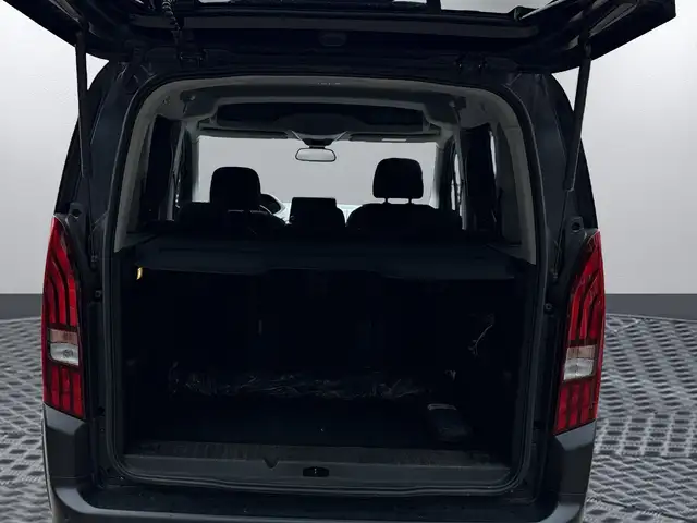Peugeot Rifter view 10