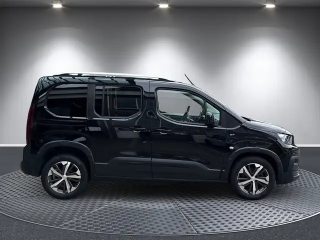 Peugeot Rifter view 6