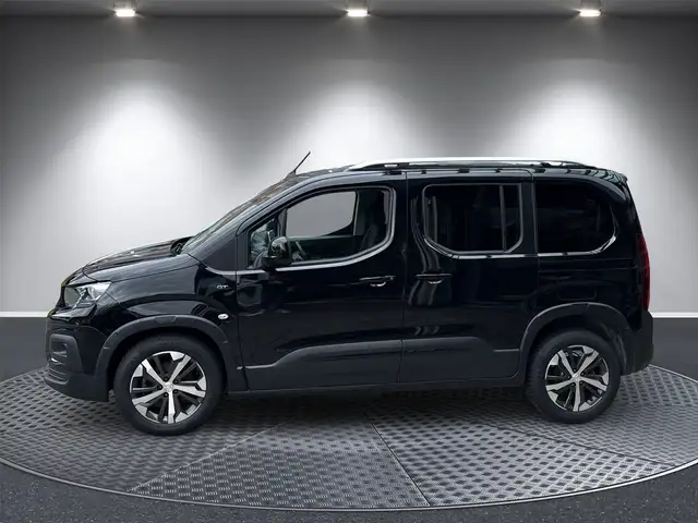 Peugeot Rifter view 2