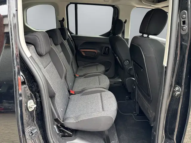 Peugeot Rifter view 12