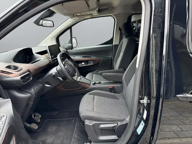 Peugeot Rifter view 11