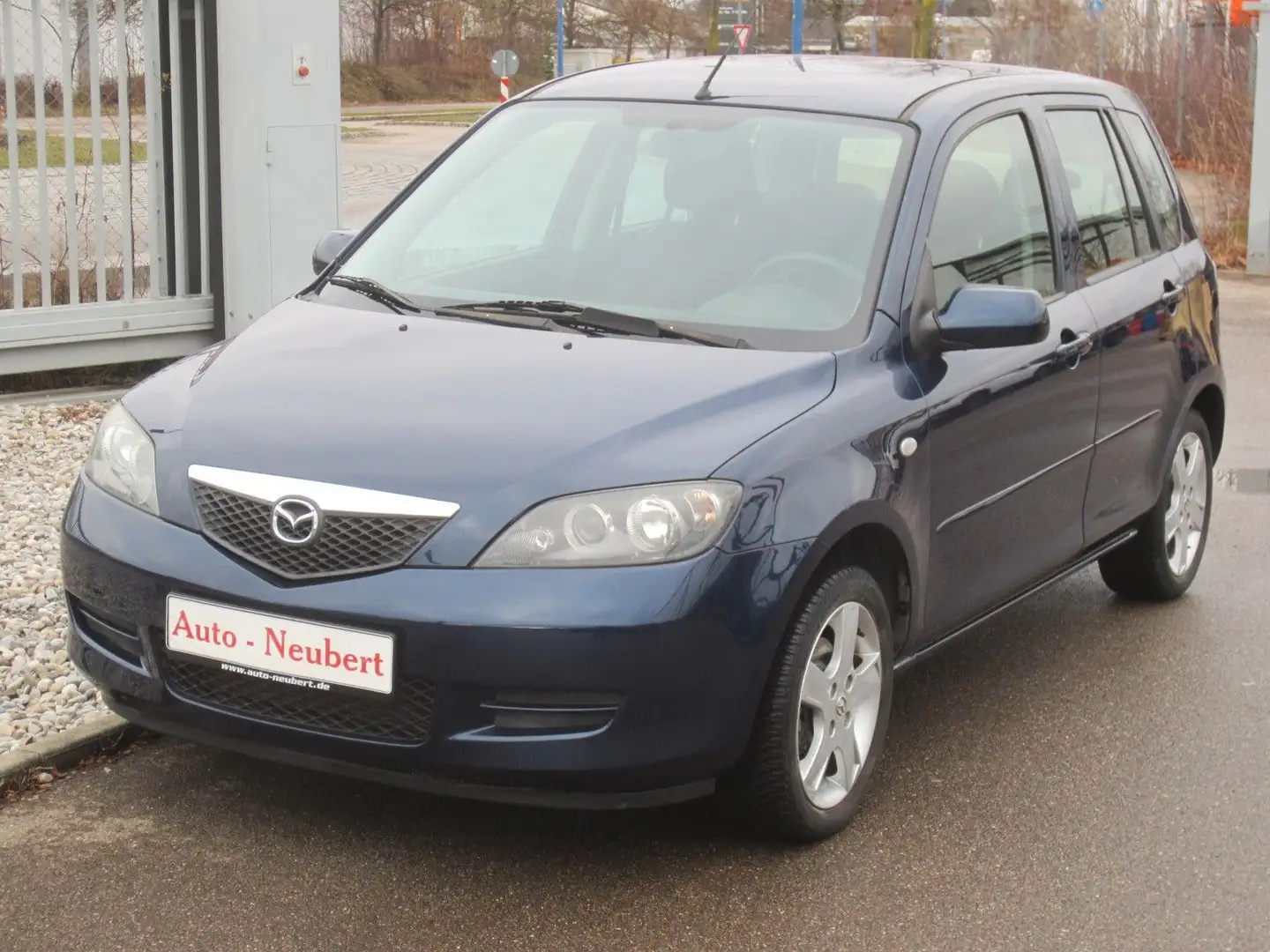 Mazda 2 Active Blau - 2