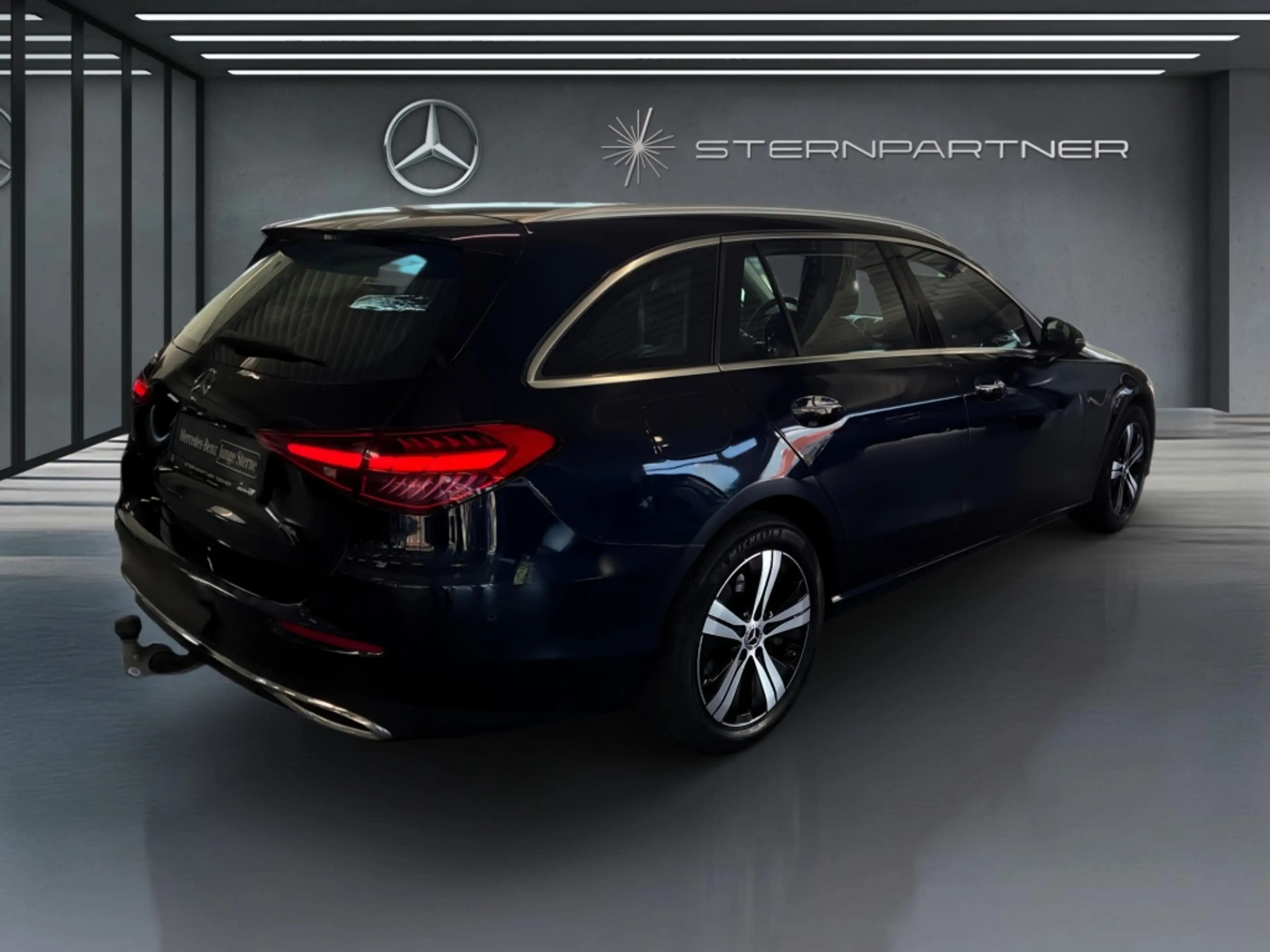 Mercedes-Benz C 300 e T AVANTGARDE+360°+LED+AMBI+TOTW+DIST+AHK — photo 4
