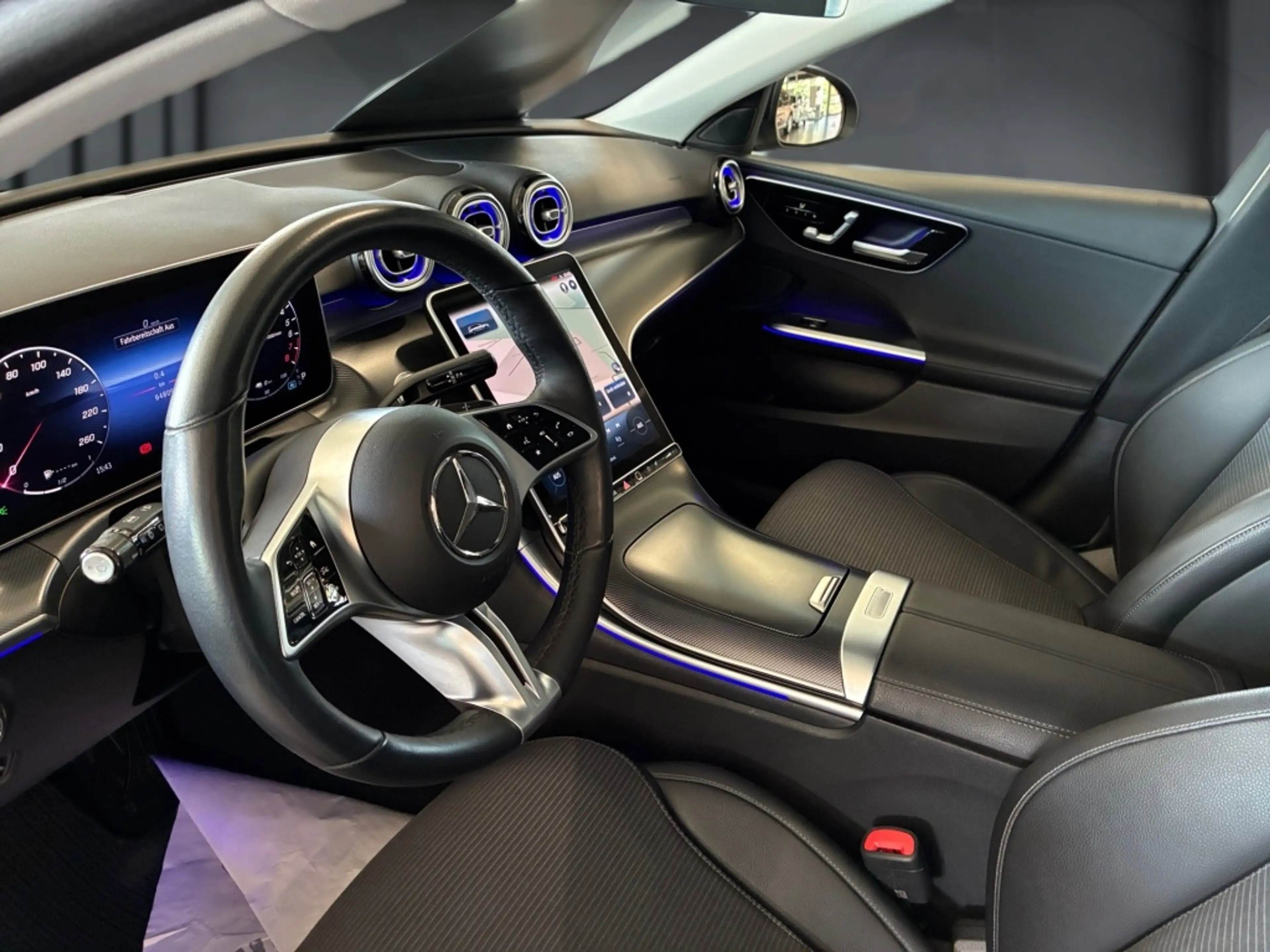 Mercedes-Benz C 300 e T AVANTGARDE+360°+LED+AMBI+TOTW+DIST+AHK — photo 6