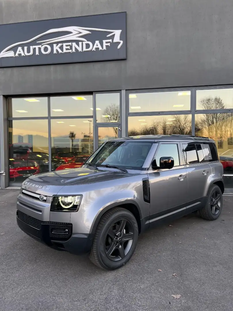 Land Rover Defender 110 3.0D I6 200 CV AWD Auto SE AUTOCARRO N1 Grigio - 1