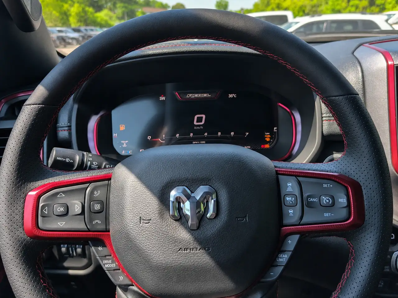 RAM 1500 снимка RAM 1500
