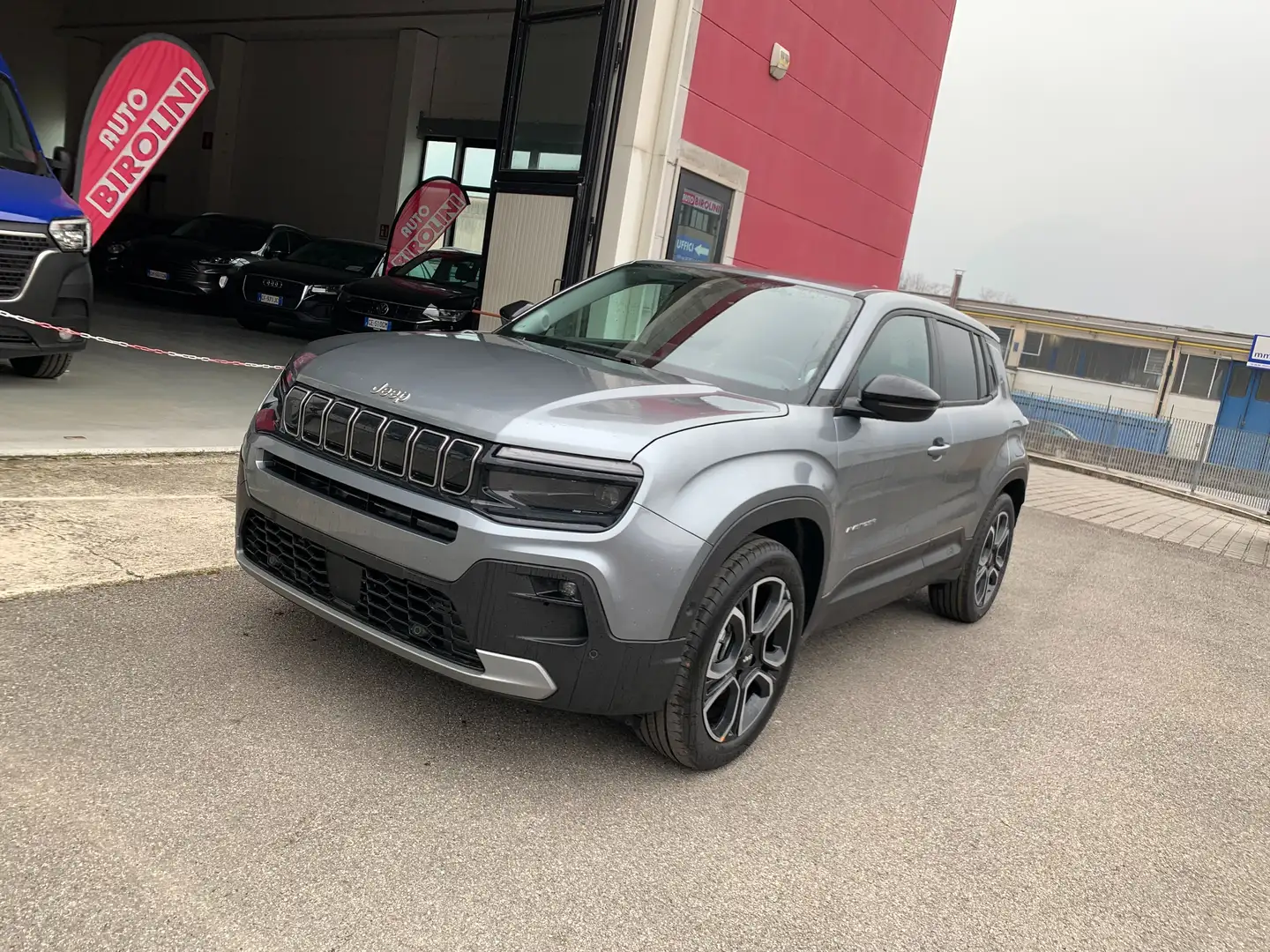 Jeep Avenger 1.2 Turbo 100 CV Summit Noir - 1
