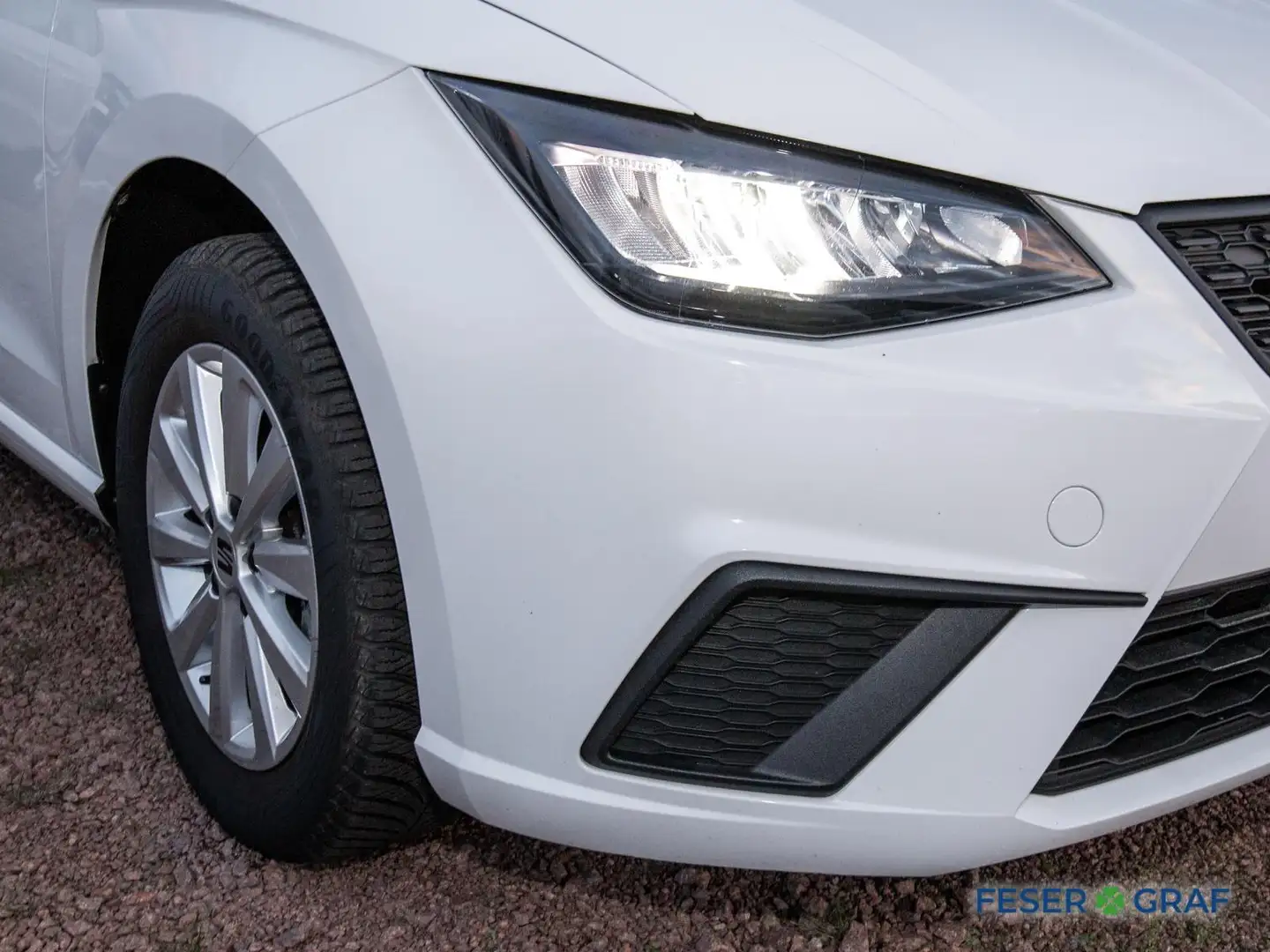 SEAT Ibiza 1.0 TSI Style-Pro LED/ACC/SHZ/PDC Weiß - 2