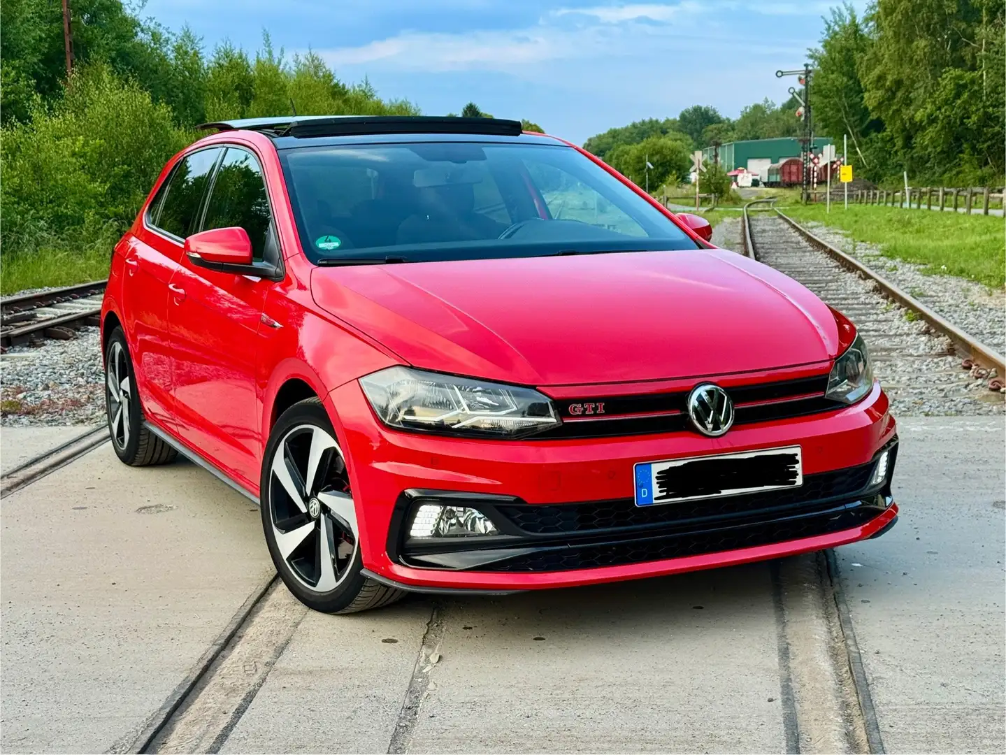Volkswagen Polo GTI Polo 2.0 TSI OPF DSG GTI Rot - 1