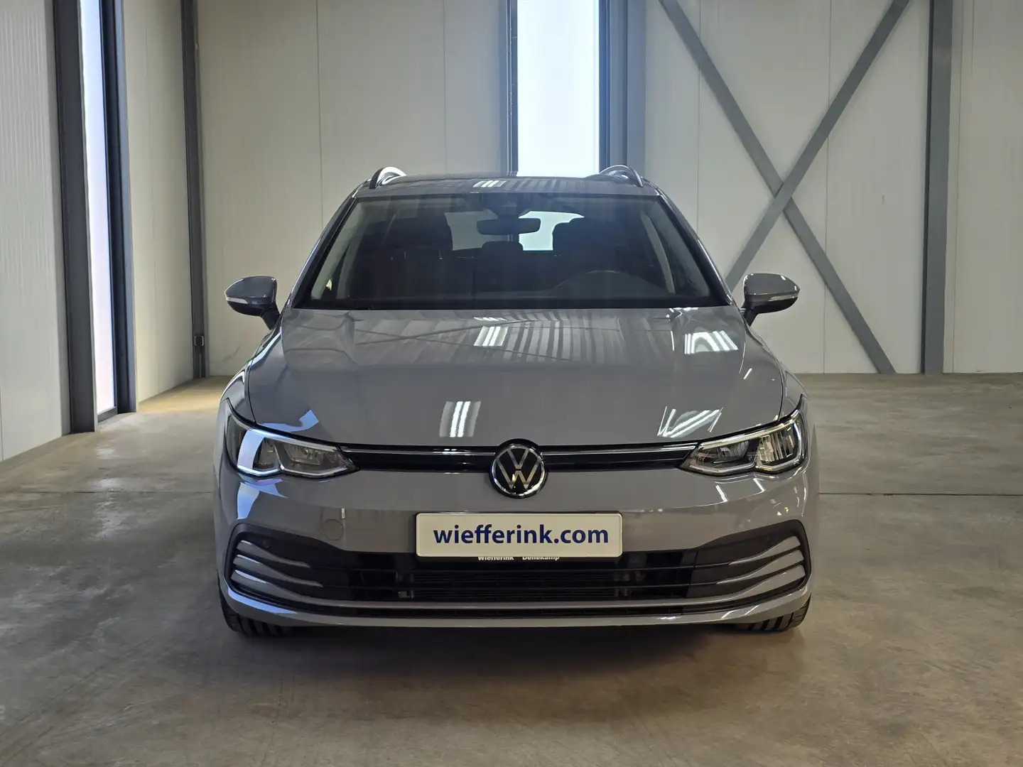 Volkswagen Golf Variant 1.0 eTSI Life DSG Navi ACC PDC Grijs - 2