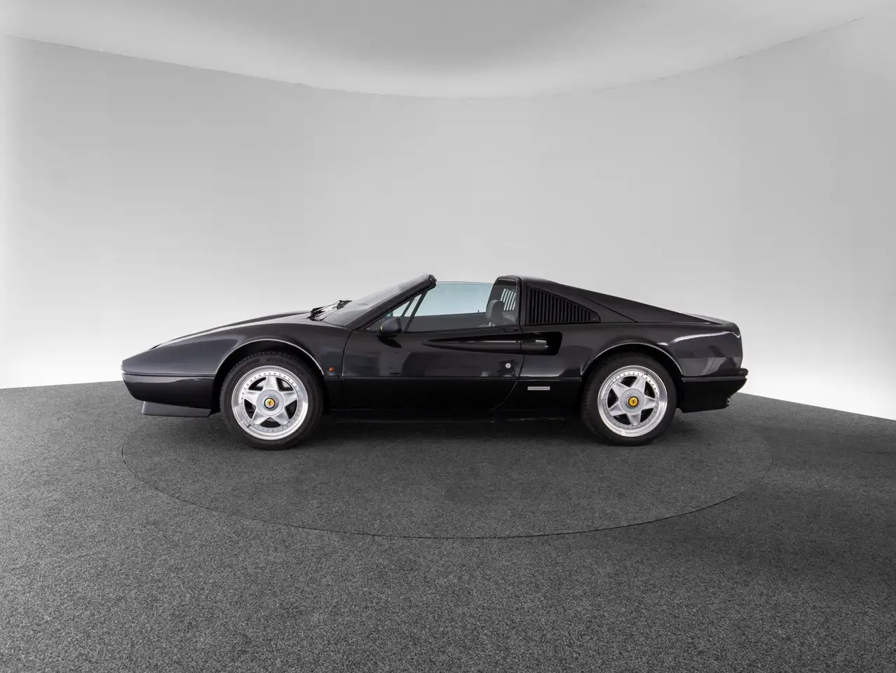 Ferrari 328 GTS, foto 8