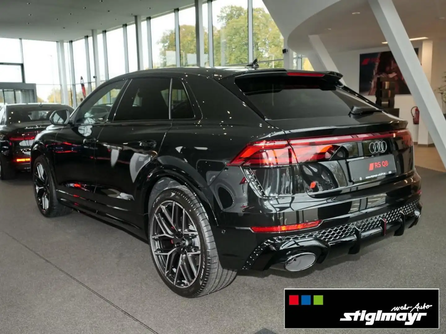 Audi RS Q8 441(600) kW(PS) tiptronic Alu-23` Head-Up Schwarz - 2