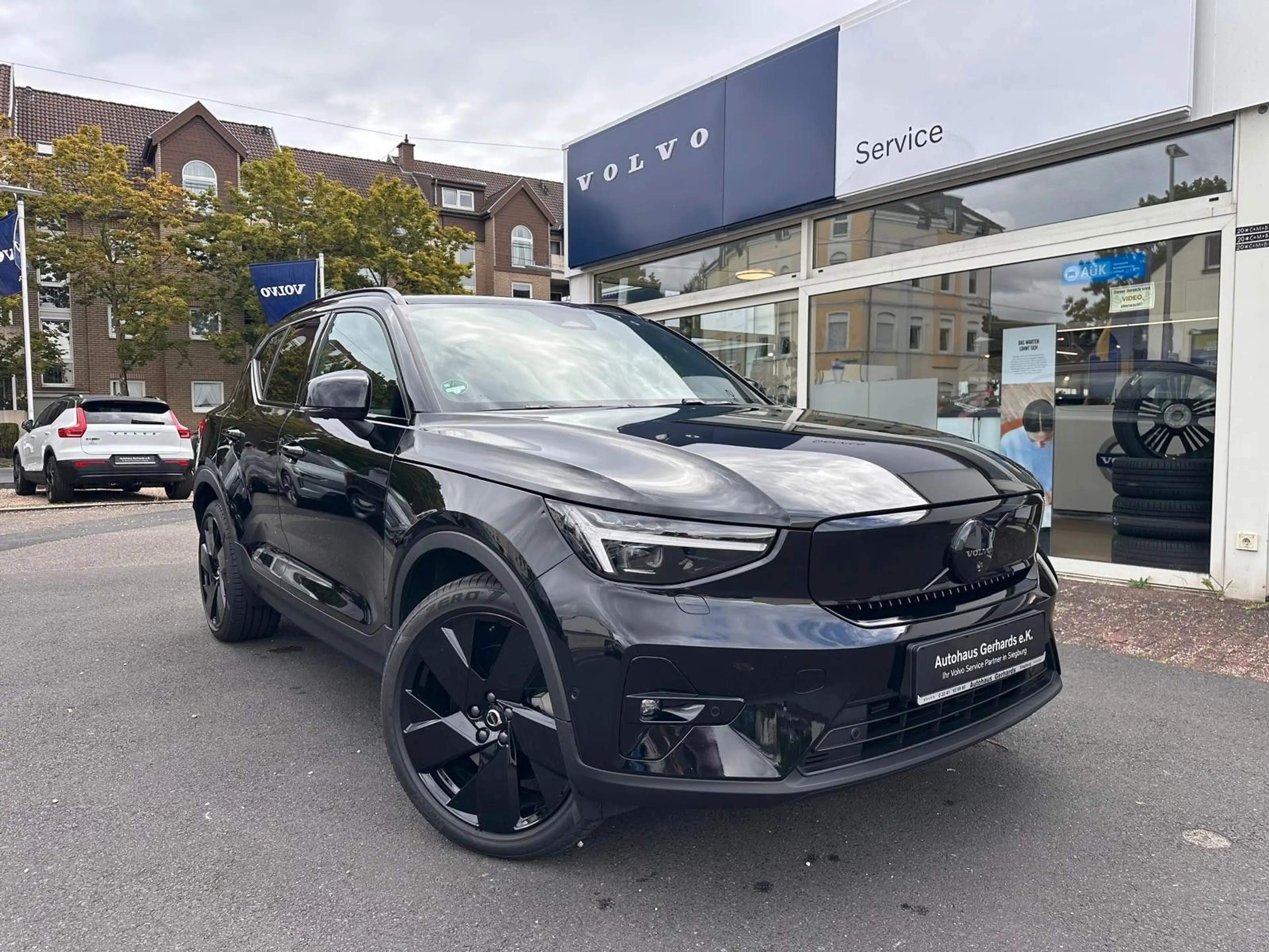 Volvo EX40 RWD Plus Black Ed.Pano,360°,BLIS,ACC,H&K,WP — photo 4