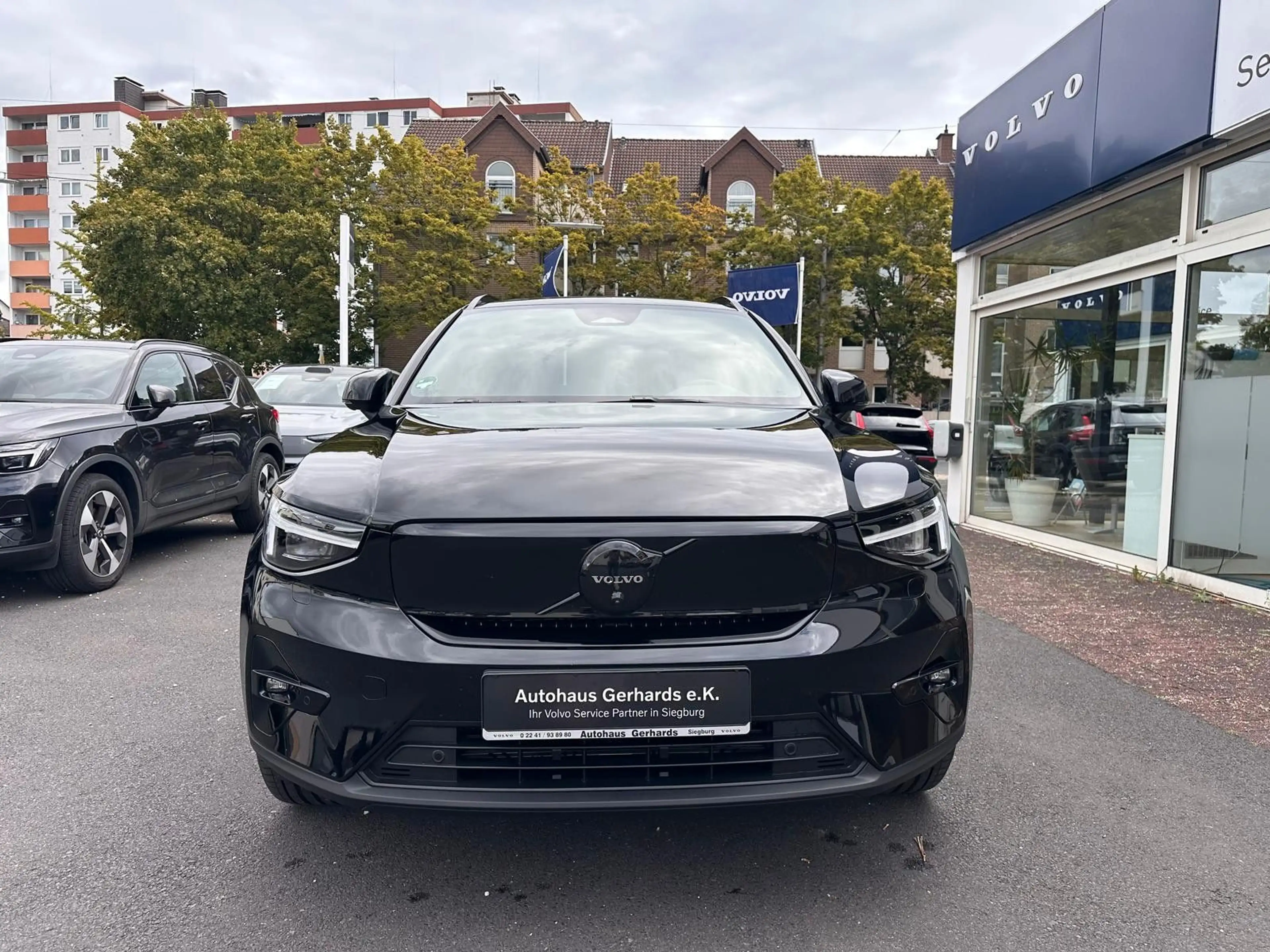 Volvo EX40 RWD Plus Black Ed.Pano,360°,BLIS,ACC,H&K,WP — photo 2