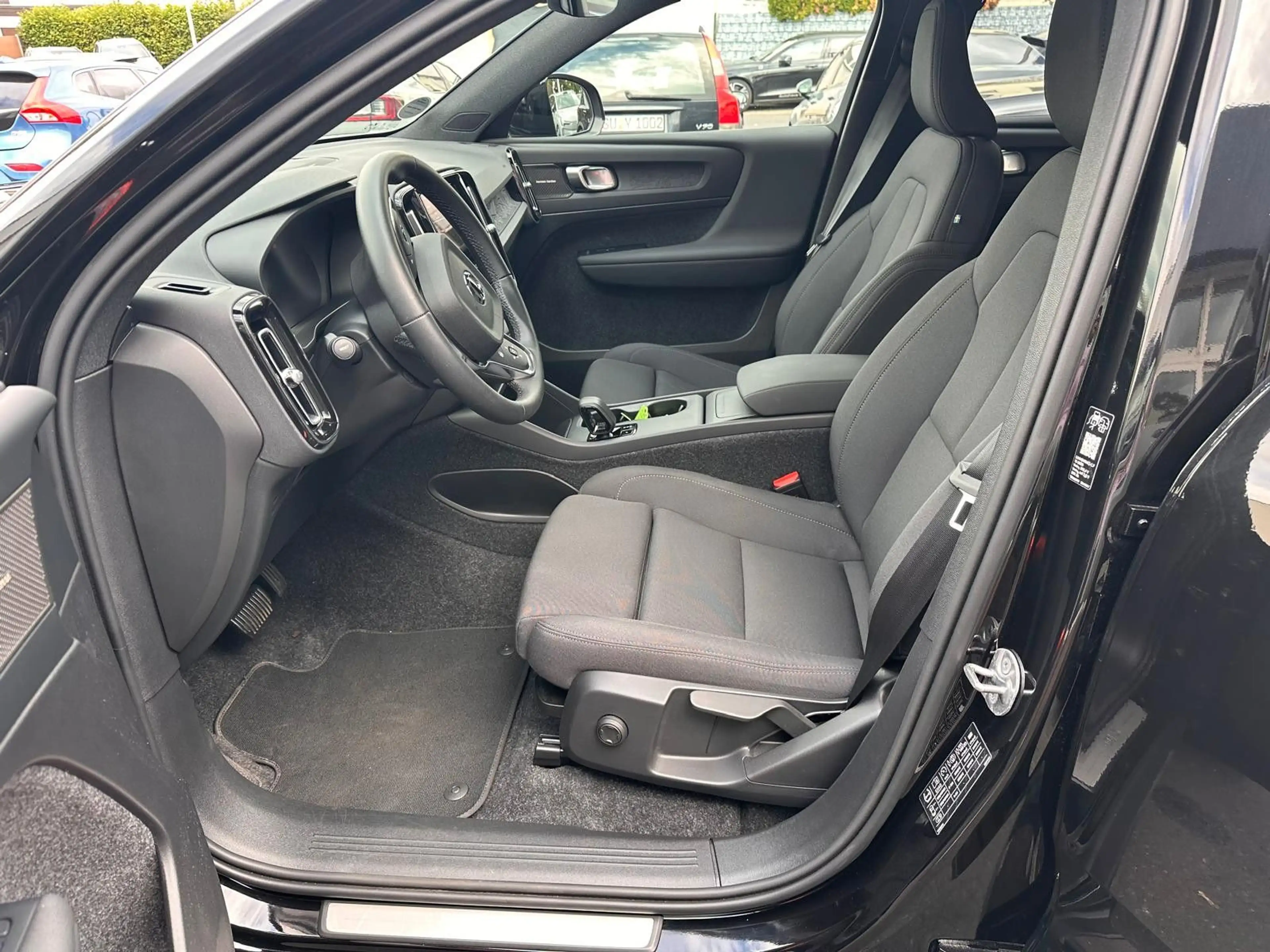 Volvo EX40 RWD Plus Black Ed.Pano,360°,BLIS,ACC,H&K,WP — photo 15