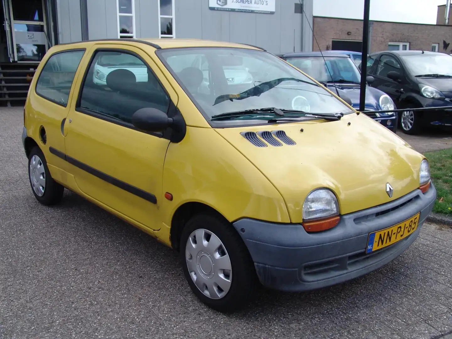 Renault Twingo 1.2 Ambiance Yellow - 2