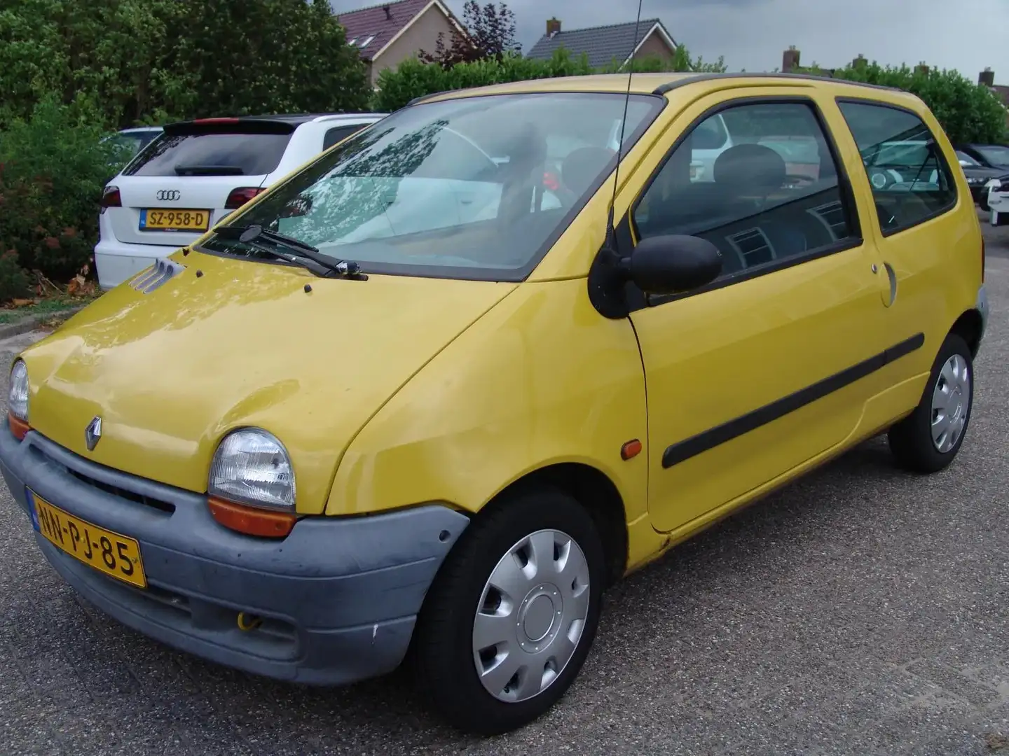 Renault Twingo 1.2 Ambiance Jaune - 1