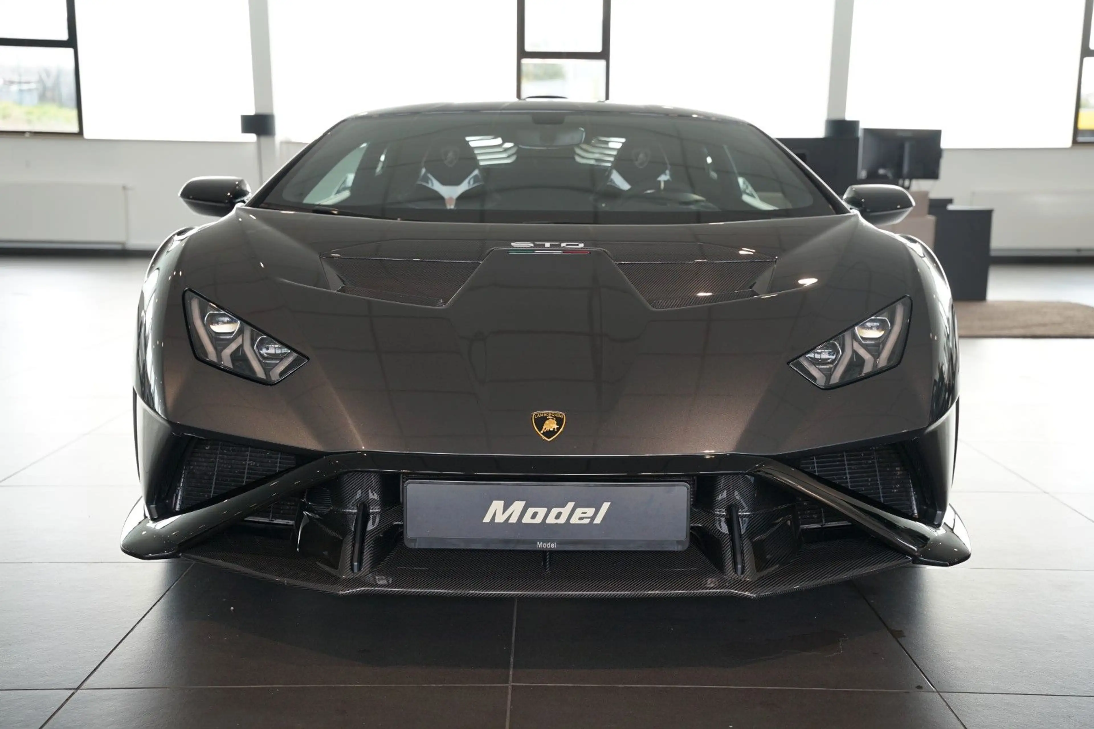 Lamborghini Huracán STO | Full Carbon | Lift | Racing Seats — photo 3