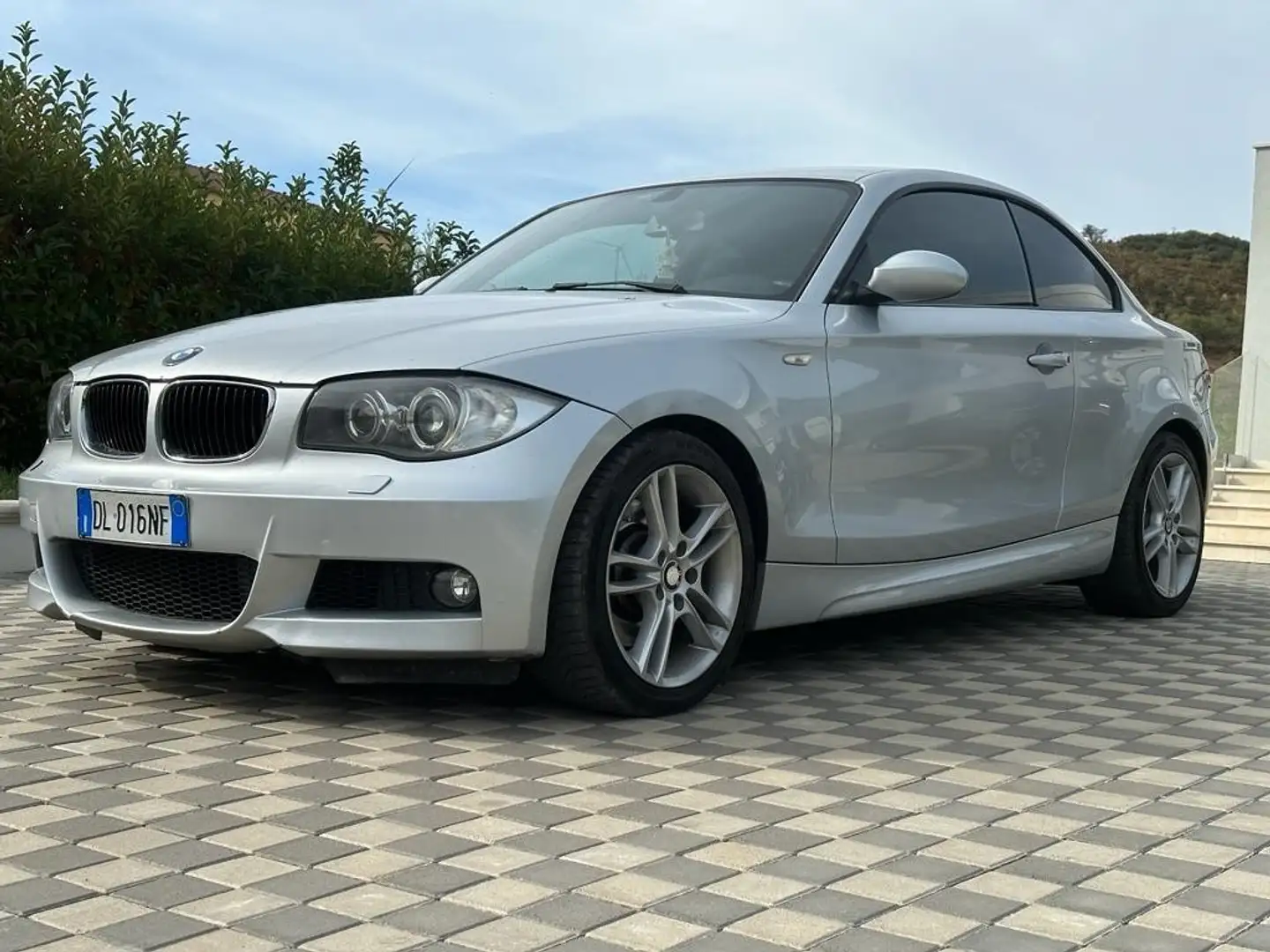 BMW 123 d coupe - 1