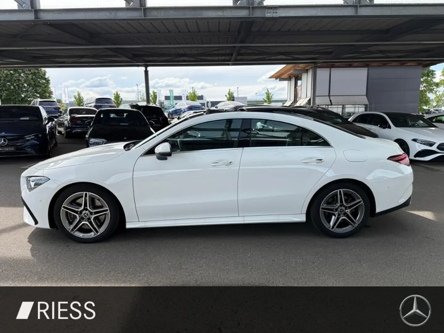 Mercedes-Benz CLA 250 4MATIC Coupé AMG PREMIUM PANO W-PAKET Alb - 2