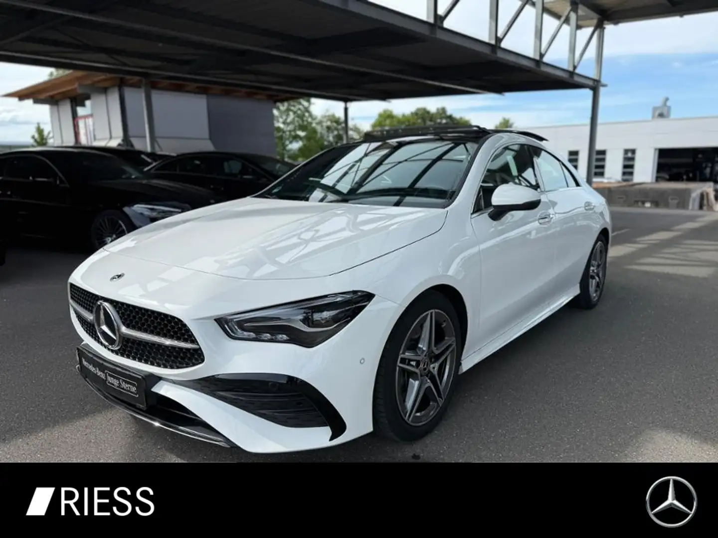 Mercedes-Benz CLA 250 4MATIC Coupé AMG PREMIUM PANO W-PAKET Alb - 1