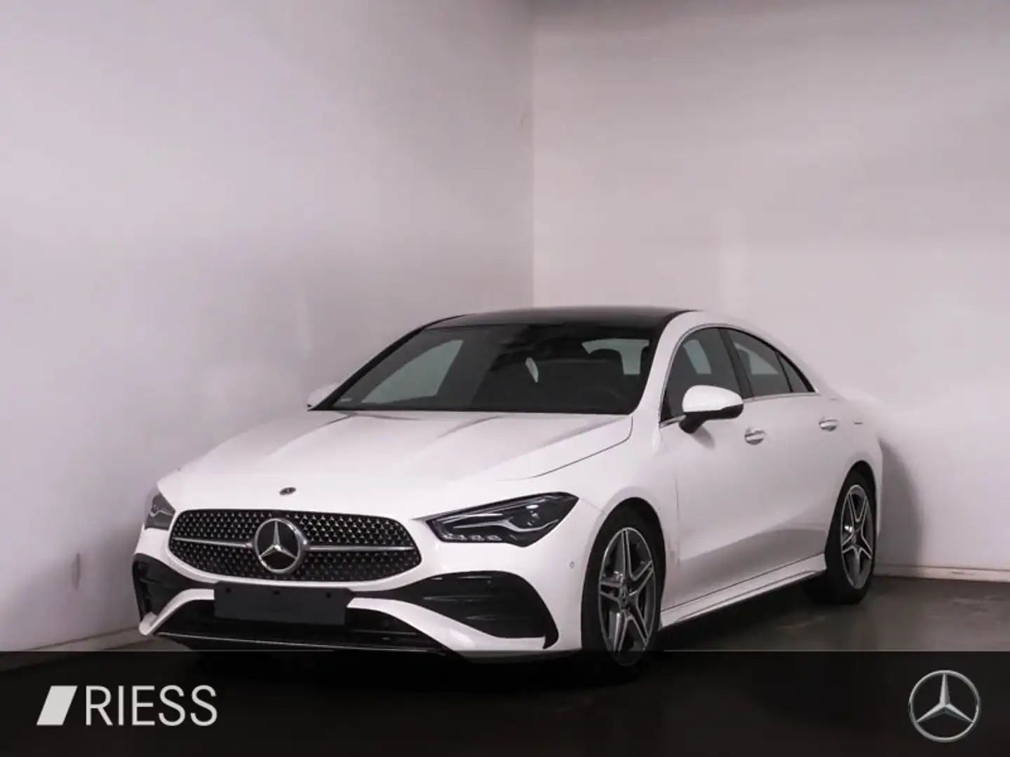 Mercedes-Benz CLA 250 4MATIC Coupé AMG PREMIUM PANO W-PAKET Weiß - 1