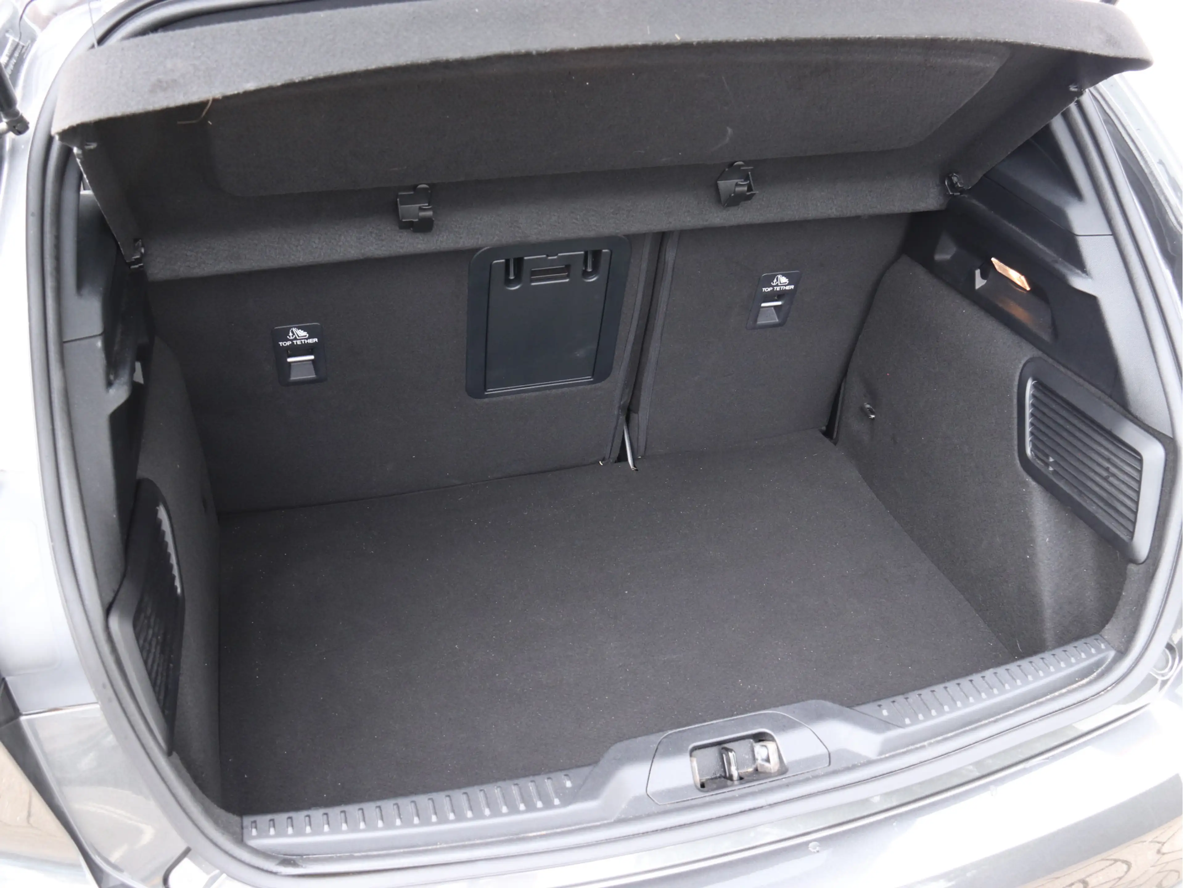 Ford Focus 1.0 EcoBoost Hybrid Titanium Style ST Line / VEEL — photo 11