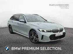 Bmw 330 i Touring xDrive M Sport AHK+PANO+KAM+ACC+