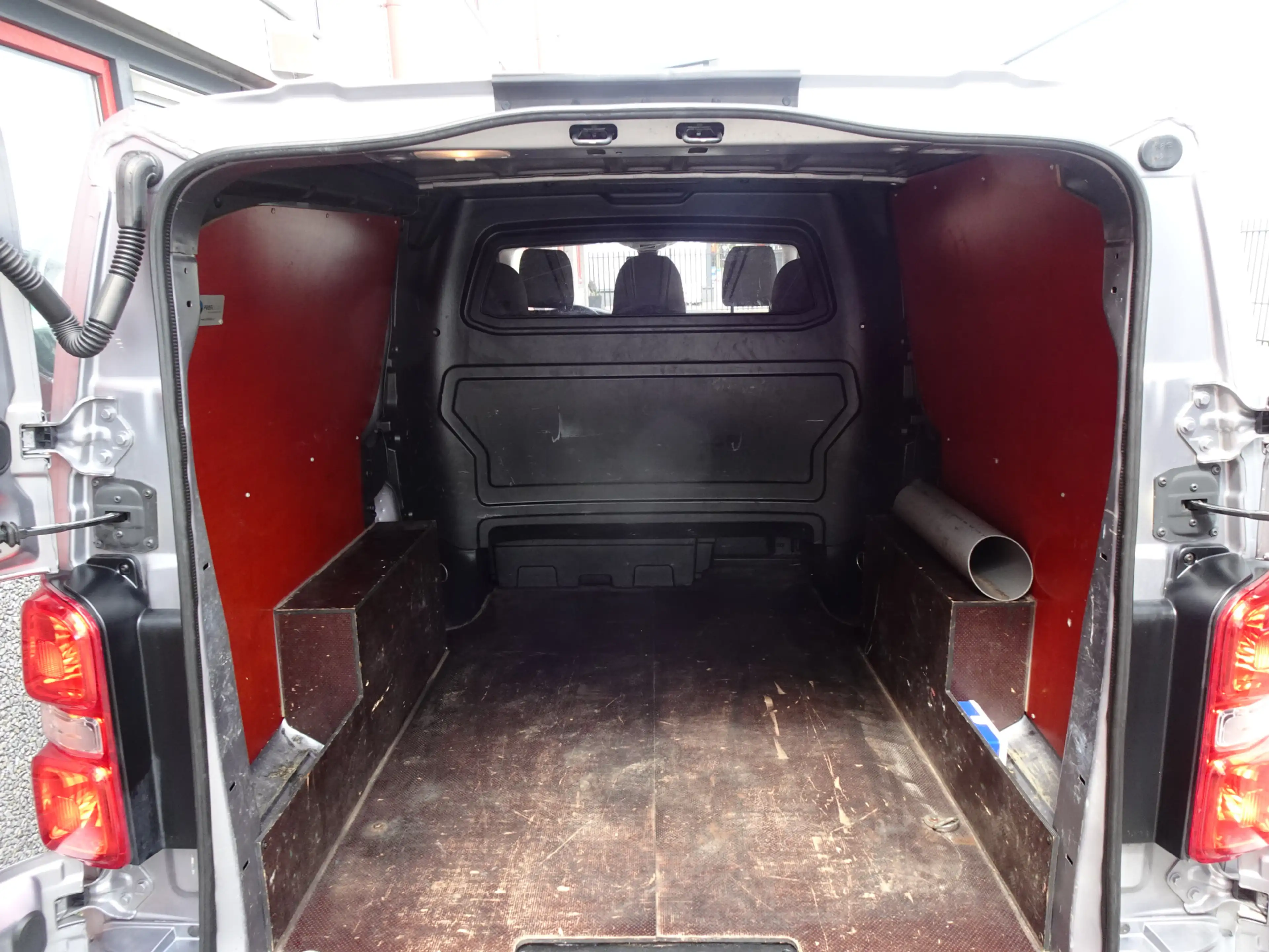 Peugeot Expert 2.0 BlueHDI 120 Long Asphalt DC — photo 14