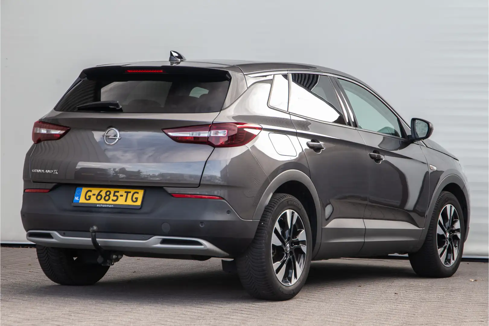 Opel Grandland X 1.2 Turbo Business Executive Automaat Panorama 201 Grijs - 2
